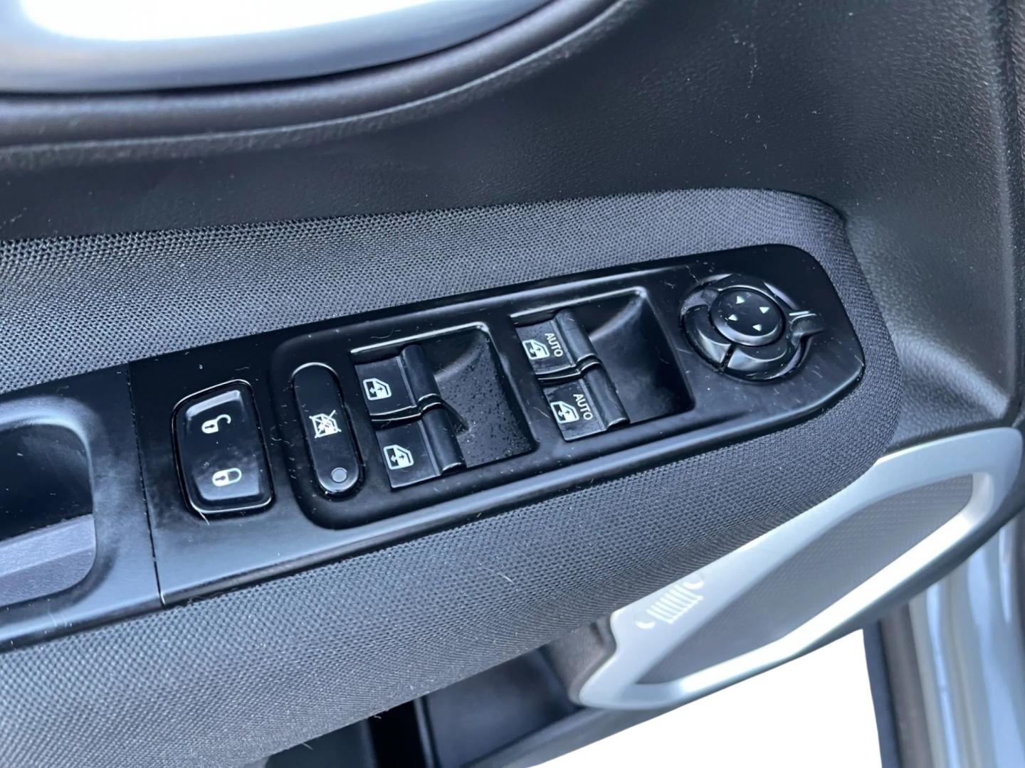 2020 Gray /Black Jeep Renegade Latitude 4WD (ZACNJBBB7LP) with an 2.4L I4 DOHC 16V engine, 9A transmission, located at 11115 Chardon Rd. , Chardon, OH, 44024, (440) 214-9705, 41.580246, -81.241943 - Photo#21